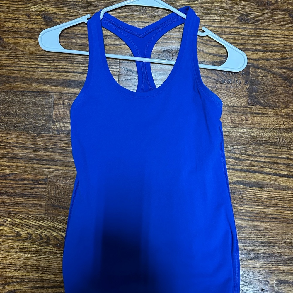 Lululemon tank